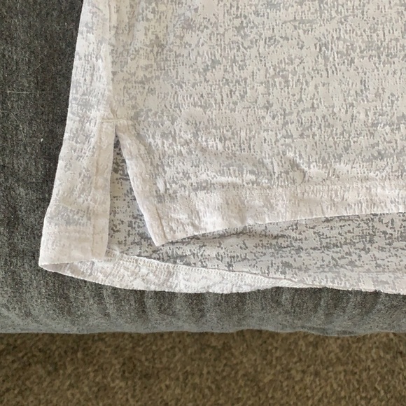 🦄Columbia tshirt NWOT - Picture 3 of 4